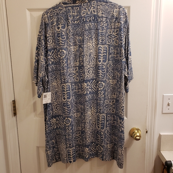 Shirt - Picture 4 of 4